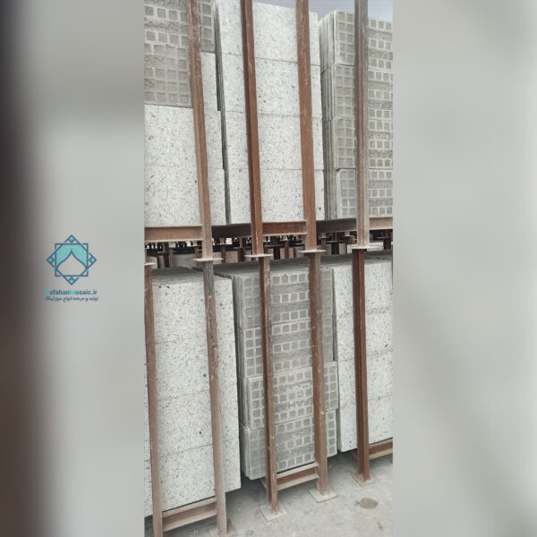 موزاییک سنگ چینی برفی 30 در 60 سانتی متری پالت آهنی