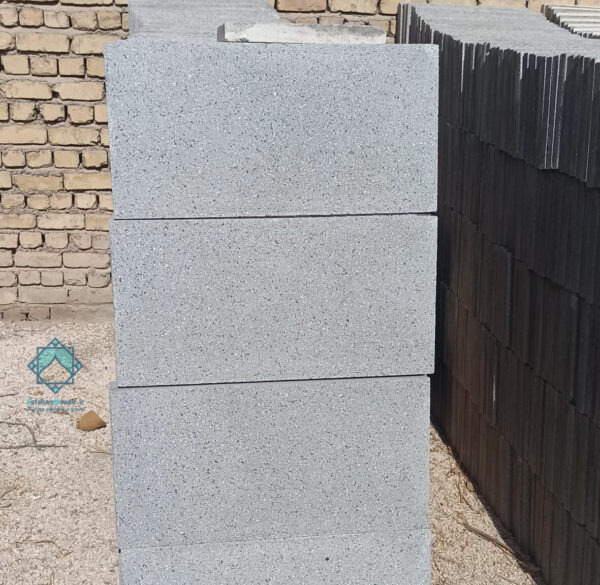 موزاییک گرانیت سیاه و تیره 30 در 60 سانتی متر